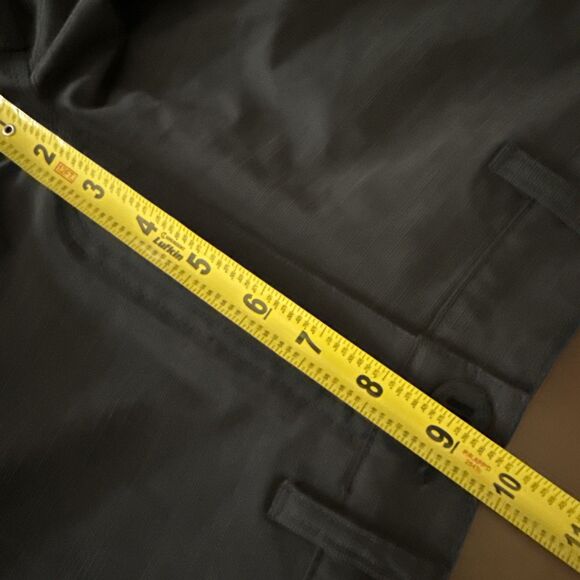 Salty Crew Drifting 2 Cargo Hybrid Walk Shorts Mens SZ 28 Black - Picture 9 of 12